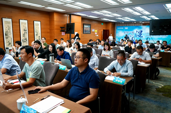 安詩曼除濕機(jī)陪你一起走過一場(chǎng)“不濕身”的冬季！