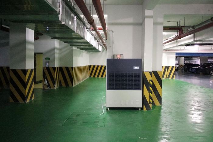 汽車除濕是哪個按鍵；汽車除積碳的正確方法